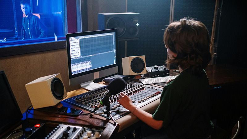 From Ours to Yours - Workshop and Studio